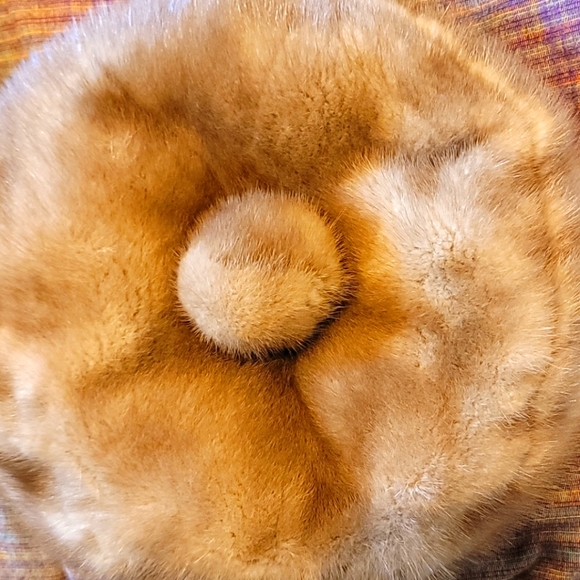 Winter Mink Beret - Picture 4 of 6